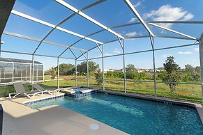 Gorgeous 6 Bd SF Close to Disney w Pool Champions Gate Resort 712