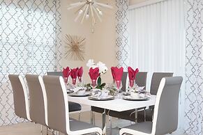 Gorgeous 6 Bd SF Close to Disney w Pool Champions Gate Resort 712