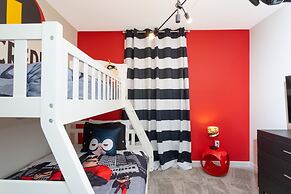 Gorgeous 6 Bd SF Close to Disney w Pool Champions Gate Resort 712