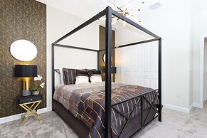 Gorgeous 6 Bd SF Close to Disney w Pool Champions Gate Resort 712