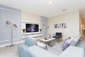 Gorgeous 6 Bd SF Close to Disney w Pool Champions Gate Resort 712