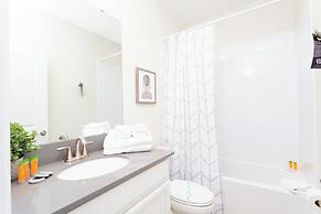 Gorgeous 6 Bd SF Close to Disney w Pool Champions Gate Resort 712