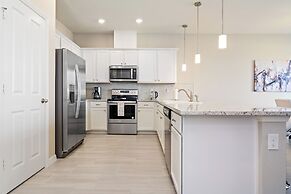 Family Friendly Four Bedroom w Gameroom Disney 5145