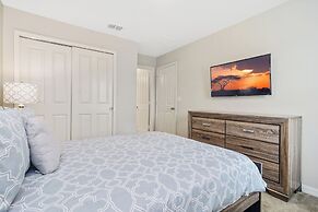 Family Friendly Four Bedroom w Gameroom Disney 5145