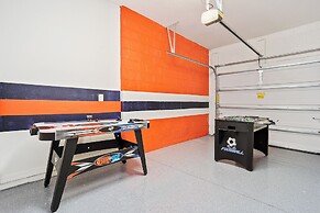 Family Friendly Four Bedroom w Gameroom Disney 5145