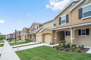 Family Friendly Four Bedroom w Gameroom Disney 5145