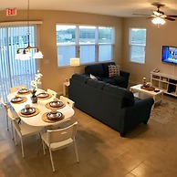 Family Friendly 4 Bedroom Close to Disney in Orlando Area 5126a