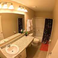 Family Friendly 4 Bedroom Close to Disney in Orlando Area 5126a