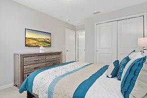 4 Bd Sleeps 10 w Gameroom Close to Disney 5147