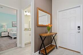 Four Bedroom Close to Disney w Screened Pool Storeylake 4910