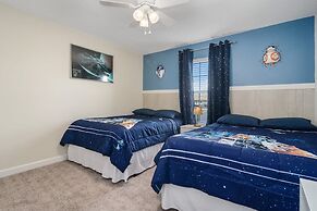 Four Bedroom Close to Disney w Screened Pool Storeylake 4910