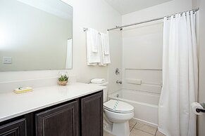 Family Friendly 4 Bd w Gameroom Near Disney 5103