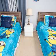 Family Friendly 4 Bd w Gameroom Near Disney 5103