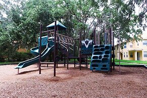 Family Friendly 4 Bd w Gameroom Near Disney 5103