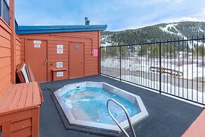 113 Cinnamon Ridge 2 Bedroom Condo by RedAwning