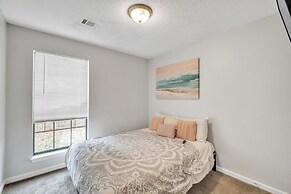 Tranquil Escape 3 Bedroom Home by RedAwning