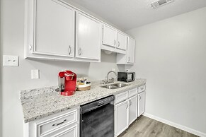 Tranquil Escape 3 Bedroom Home by RedAwning