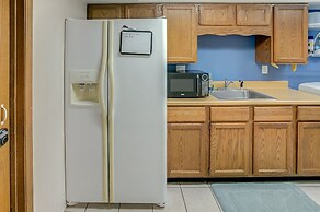 Spacious Tranquility With Private Pool 4 Bedroom Home by RedAwning