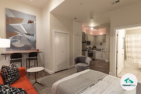 Inner Harbor's Best Luxury Furnished Apartments Apts by Redawning