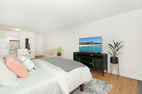 Oahu Tradewinds Plaza 601 Condo