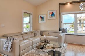 Dolphin Bay Apartment