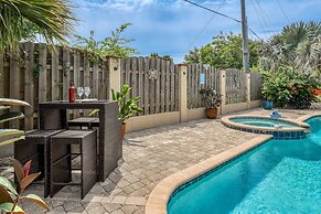 Dolphin Bay Apartment