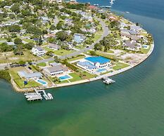 Dolphin Bay Apartment
