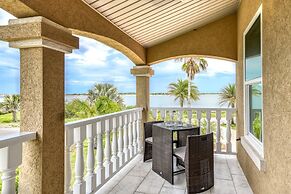 Dolphin Bay Apartment