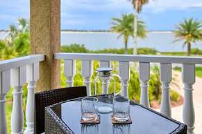 Dolphin Bay Apartment