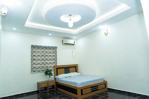 Charming 3-bed Apartment in Transe Ekulu Phase 6
