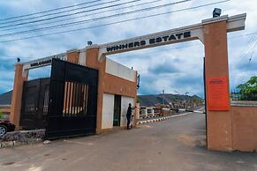 Charming 3-bed Apartment in Transe Ekulu Phase 6