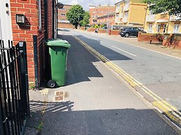 Lovely 3-bed Charming Apartment in Portsmouth