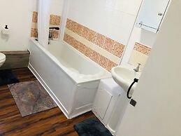 Lovely 3-bed Charming Apartment in Portsmouth