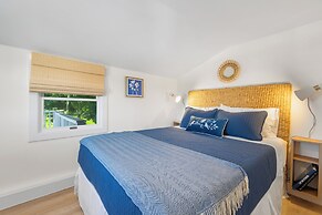 Marina Bay Cottages