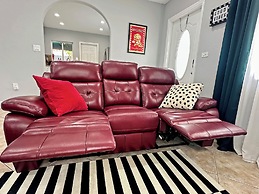 4 to 23 Guests GameRoom 2 Kitchens BAR BBQ