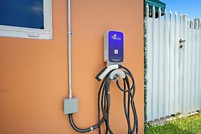 4 to 23 Guests GameRoom 2 Kitchens BAR BBQ