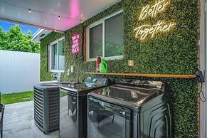 4 to 23 Guests GameRoom 2 Kitchens BAR BBQ