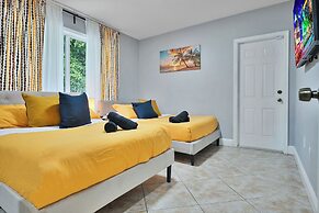 4 to 23 Guests GameRoom 2 Kitchens BAR BBQ