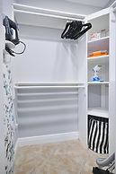 4 to 23 Guests GameRoom 2 Kitchens BAR BBQ