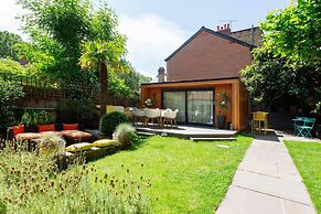 Riverside Haven in London