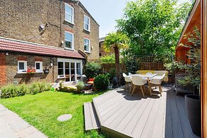 Riverside Haven in London