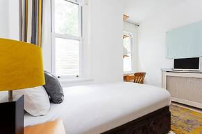 Riverside Haven in London