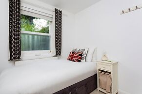 Riverside Haven in London