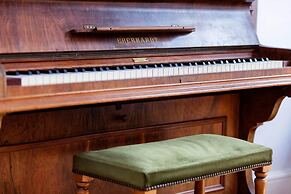 Riverside Haven in London