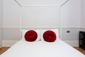 Amber Glow in London