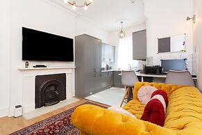 Amber Glow in London