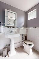 Amber Glow in London