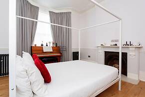 Amber Glow in London