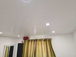 Cozy Dagenham Retreat - 2BR House