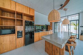 Villa Baliwood - Splendid 2BR Villa